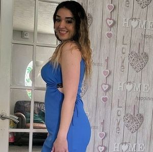 Meet your Posher, Linzi